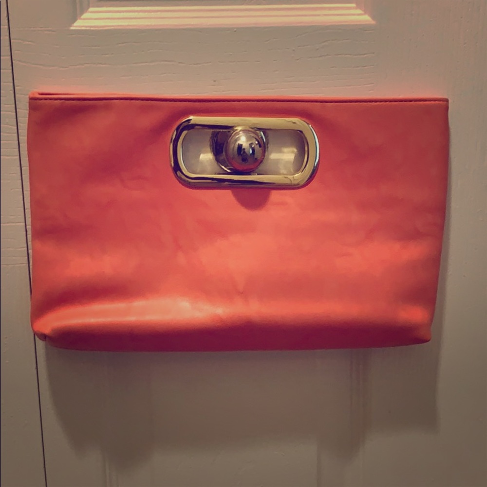 Cute Clutch